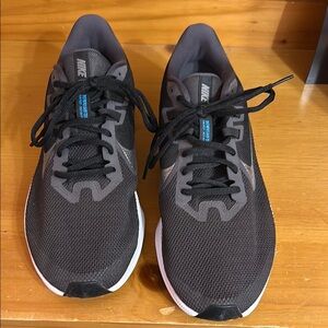 Nike Black and Gray Athletic Sneakers Men’s 12/ running Nike Downshifter NWOT